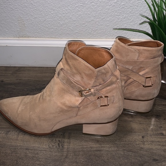 JEFFREY CAMPBELL X FREE PEOPLE CONTINENTAL TAN SUEDE BOOTIES - Picture 3 of 7